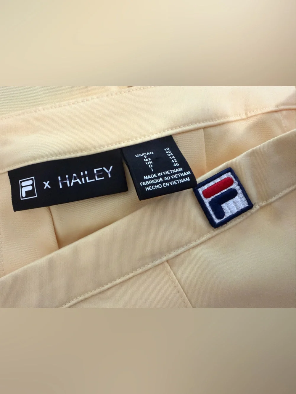 FILA x Hailey‎ Bieber Popcorn Yellow Pleated Mini Skirt Sz 10 Preppy Kawaii